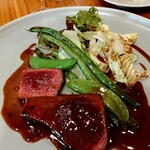 コムトゥヴ - カルニチンや鉄分など栄養豊富な鹿肉♡重くならずあでやかな軽さのグランヴヌールソース⭐️
