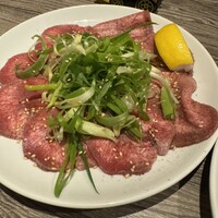 焼肉&手打ち冷麺 二郎 KANAYAMA - ネギ塩タン