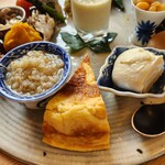 季より - 定番の蕎麦粥、鍋焼き玉子、手作り豆腐