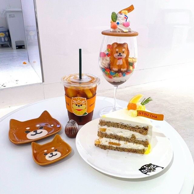 柴犬♡盛り沢山パフェ 暁茶人気NO.1 柴犬パフェ！ 6種類の味があります！ どっちでも