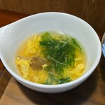 キッチン ブルー グローブ - 卵スープのアップ