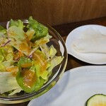 キッチン ブルー グローブ - サラダ、お新香のアップ