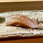 匠 進吾 - 【追加】最後は鱚。
      すでにお腹はいっぱいでしたが、いただいてよかった！
      香りといい、味といい、この鱚も最っ高でした。