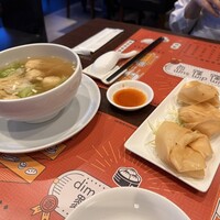 DimDimSum 大阪本店 - 