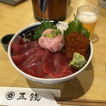 海鮮丼専門五鉃 沼津本店 - 