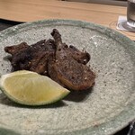 ひがしやま 司 - 鳩の唐揚げ　ライム　ネタバレになりますので少しだけ「平安神宮の〜」と大将のギャグが炸裂、大爆笑でした。御料理はもちろん場を和ますために練られたジョークもきまってました。