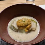 ひがしやま 司 - 賀茂茄子　雲丹　白味噌仕立て（冷製）　青柚子　賀茂茄子ってやっぱり美味しいです。京野菜で京都の夏を感じます。しっかり和の一皿、コースに緩急があります。