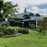 こびとカフェ@陽だまりレンガ広場 - お隣の乗馬クラブ