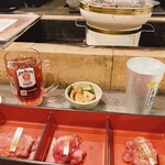 炭火焼肉 肉匠 黒部 新札幌店 - 最初の盛り合わせ
