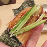 木挽町 とも樹 - 穴キュウはラッコの大好物