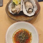 木挽町 とも樹 - サムライオイスター。岩ガキよりこのくらいのサイズが好み