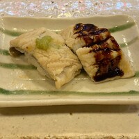 すし処 初音 - 名物煮穴子の食べ比べ