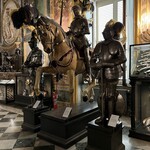 Cantine Barbaroux - イタリアの鎧は鉄で作られて重たい