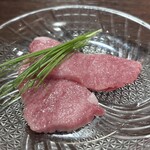 焼肉ホルモン はねいし - 