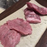 焼肉ホルモン はねいし - 