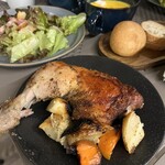 CRAFT HOTEL 瀬戸内 - 骨付鶏のダッチオーブン