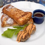 CABOT COVE MUSEUM TERRACE - 