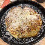 兎 - ○じゃがいもチーズガレット、、3人で食べやすいように6当分になってるのが嬉しい