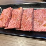 焼肉 飯村牛 - ザブトン