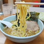 町田家 - ラーメン 並
