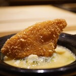 炎水 - カリッとした衣に包まれたしっとり厚みのあるフカヒレ。衣の香ばしさに繊維のしっかりしたフカヒレがしっかり主張し、リゾットのコクと旨味がグッと深まる。 これからスペシャリテになっていくであろう逸品。