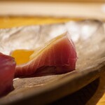 炎水 - 藁で燻した薫香感に輪郭を与えるカラシ。一度着火したスモーキーさは余韻にまでも止まらない！