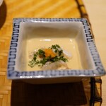 炎水 - ●山葵肝醤油
      えんがわも忍ばせることで生まれる食感に抜群のコクと旨味、そして小葱を主体とした風味で攻め立てる酒の肴。