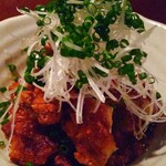 旬菜食卓 びすとろ KAZU - 地鶏の特製唐揚げ　私の定番メニュー