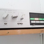 クイエラ - 店内の機器も拘りだらけ。オーディオは1982年のTRIO AMP。