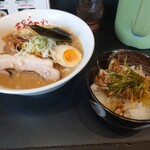 東京とんこつ 王子ラーメン - とんこつセット（1,100円）