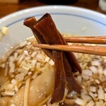 奈つやの中華そば - メンマ