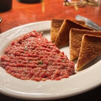 カルネジーオ イースト - 