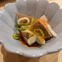豚焼肉 グルマンズ - お通し(茹でレバー)
