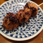 やきとん 赤尾 - つくね。冷めて風味が増す驚き