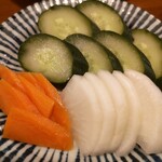 やきとん 赤尾 - ぬか漬け。ぬかの香りが立つ一品