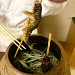 京懐石 みのきち - 鮎の笹焼き