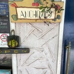 アンチョビ - 店入口左側