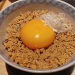 炭焼 おかげさん - [2024年7月　訪問]そぼろごはん。そぼろには細かい軟骨が入っていて、独特の食感がクセになります。