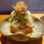 炭焼 おかげさん - [2024年7月　訪問]厚揚げの鶏油かけ。厚揚げがこれ以上に無いほどカリッカリ！で中はふわとろ。