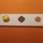 モノリス - 小菓子