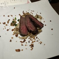 札幌菜 虎鯨 - 北海道産黒毛和牛のサーロインスパイスガーリック炒め