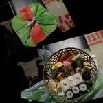 萩乃家 - 竹籠弁当￥1,000-