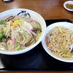 東龍軒 - 料理写真:ちゃんぽん+半チャーハンセット