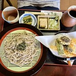 郷土料理蔵 - 天ざるそば¥1300