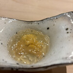 北の華 はやし - ウニにチップの出汁のジュレ。良いお出汁とウニの甘さ