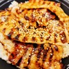 マルハのカルビ丼 - もち豚カルビ丼 特盛（950円）