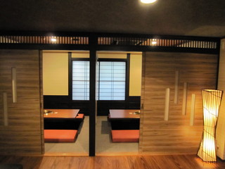 Kurogewagyuuyakiniku Ushikuro - ２階ﾘﾆｭｰｱﾙｵｰﾌﾟﾝした掘りごたつのお席です。