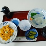文化食堂 - うに丼、いか刺し