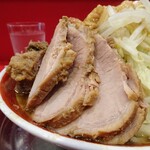 ラーメン タロー 五反田の陣 - 小ラーメン豚入り1,000円（野菜、アブラ、削り節）