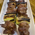 豚正 - イチオシの自然豚のカシラ串